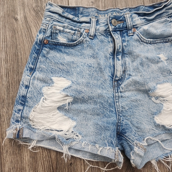 American Eagle Distressed Mom Short 0 - Picture 2 of 11